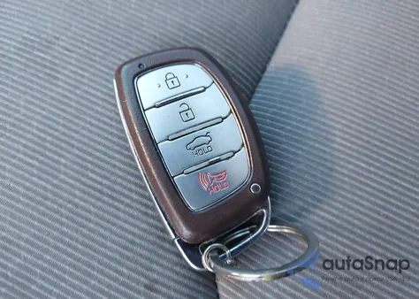 2018 Hyundai Elantra Value Edition z USA, uszkodzony, nr VIN KMHD84LF5JU461072